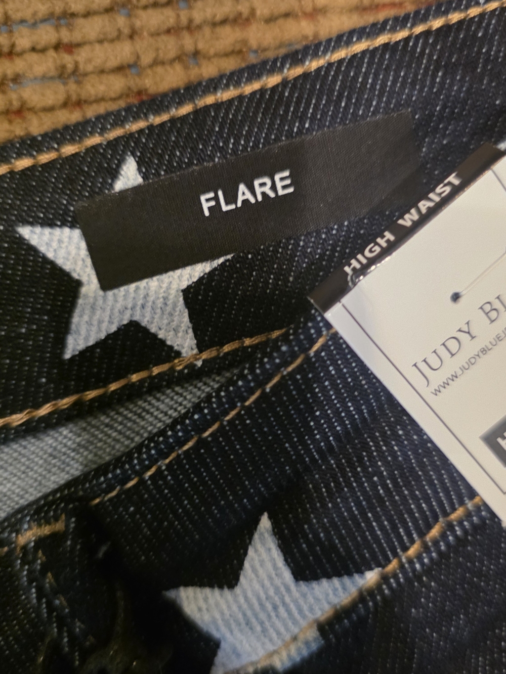 Judy Blue Women’s Dark Blue Denim Star Print Flare Jeans - Picture 4 of 4